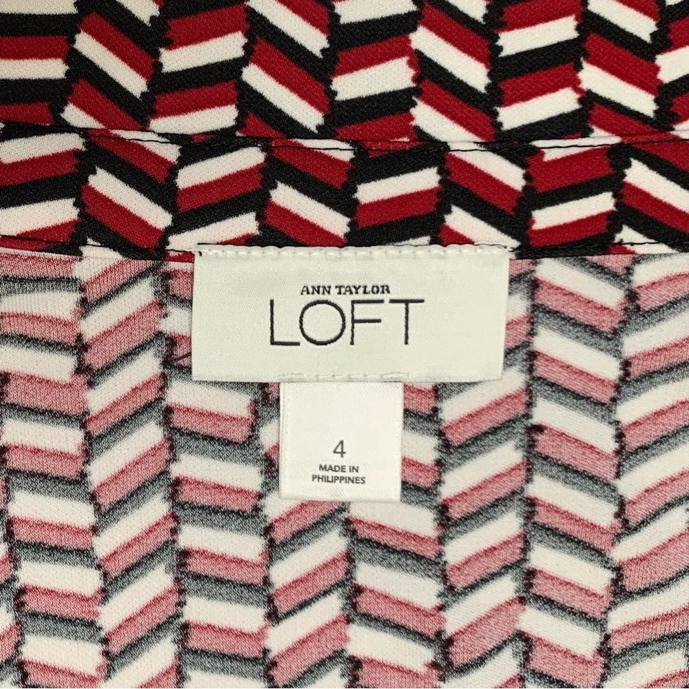 LOFT Geometric Print Above the Knee-Length Wrap Dress Red Black White Size 4 - Picture 10 of 16